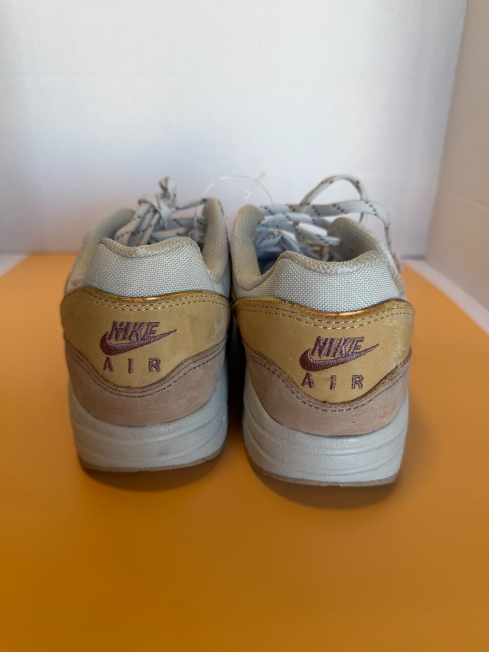 Nike Air Max 1 SE GS Light Bone Hemp Youth 5Y Tan Sneakers FZ5530-020